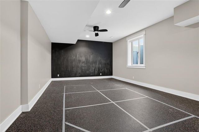 2807 W 50th Terrace, Westwood, KS 66205