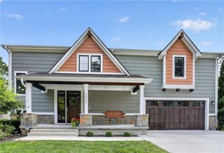 2807 W 50th Terrace, Westwood, KS 66205