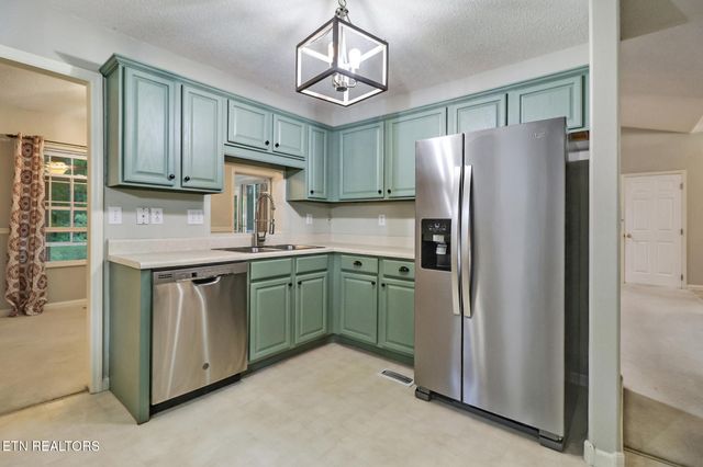 104 Glenwood Drive, Crossville, TN 38558