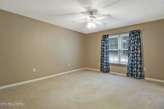 104 Glenwood Drive, Crossville, TN 38558