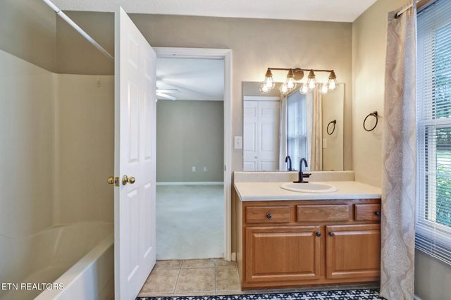 104 Glenwood Drive, Crossville, TN 38558