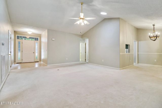 104 Glenwood Drive, Crossville, TN 38558