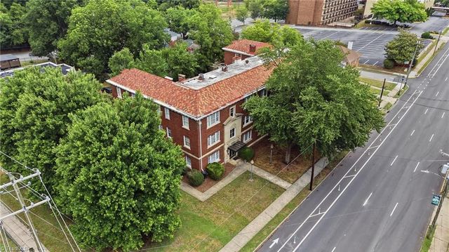 906 W Market Street B1, Greensboro, NC 27401