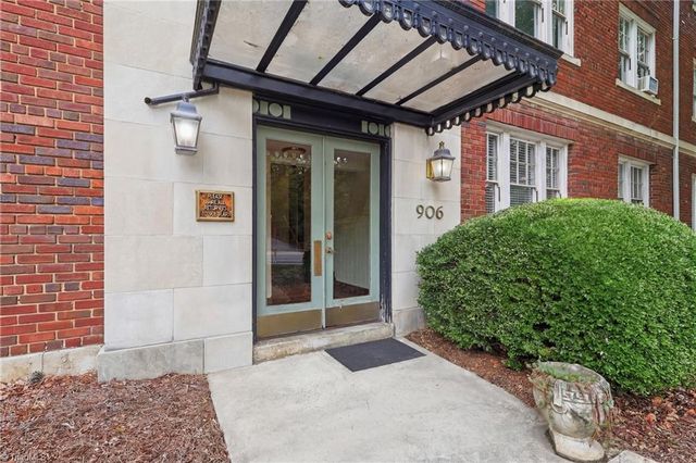 906 W Market Street B1, Greensboro, NC 27401