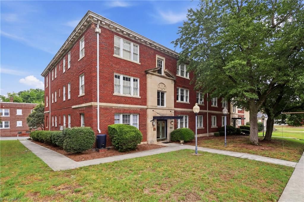 906 W Market Street B1, Greensboro, NC 27401