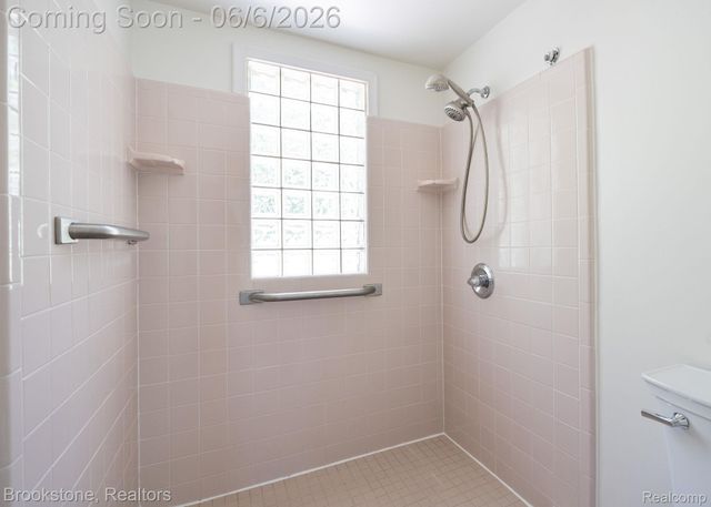 3620 Lotus Drive, Waterford Charter Township, MI 48329