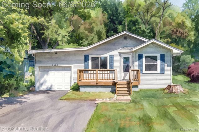 3620 Lotus Drive, Waterford Charter Township, MI 48329