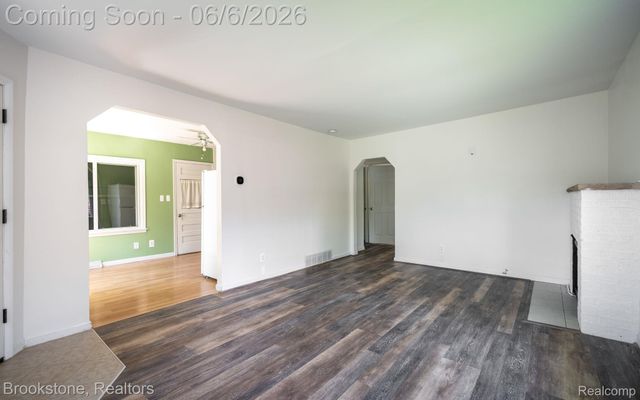 3620 Lotus Drive, Waterford Charter Township, MI 48329
