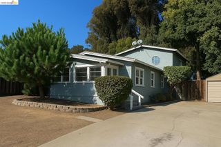 6440 Sunnymere, Oakland, CA 94605