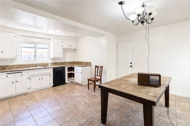 1911 W Maywood, Santa Ana, CA 92704