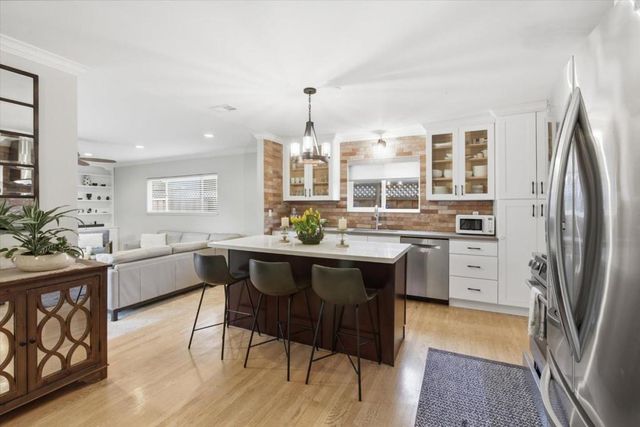 5267 Woodstock Way, San Jose, CA 95118