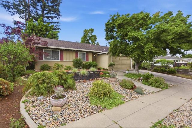 5267 Woodstock Way, San Jose, CA 95118
