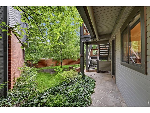 910 Portland Pl Unit 2, Boulder, CO 80304