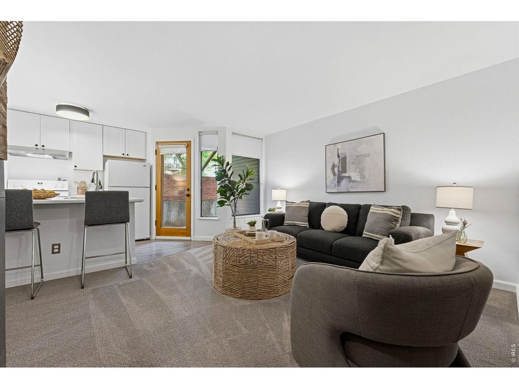 910 Portland Pl Unit 2, Boulder, CO 80304