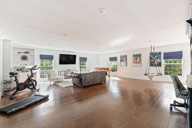 1607 Otter Creek Rd, Nashville, TN 37215