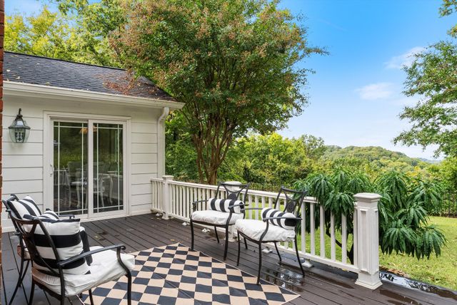 1607 Otter Creek Rd, Nashville, TN 37215