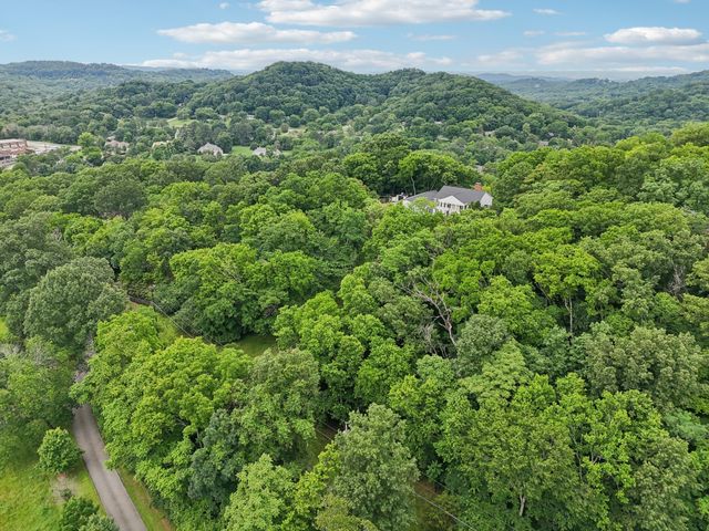 1607 Otter Creek Rd, Nashville, TN 37215