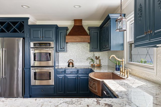 1607 Otter Creek Rd, Nashville, TN 37215