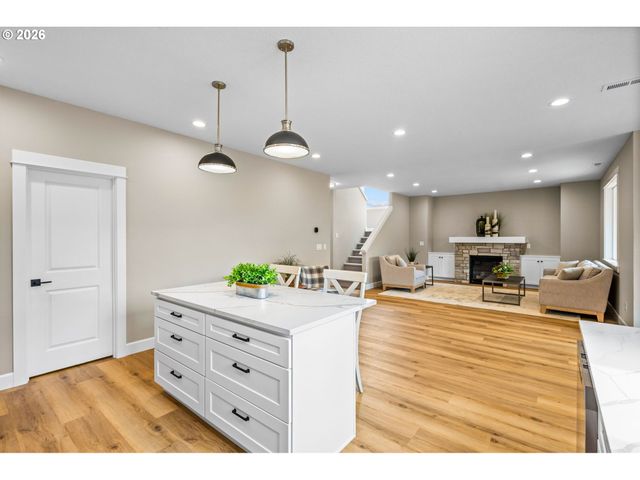 1774 Nw Ammon St, Salem, OR 97304