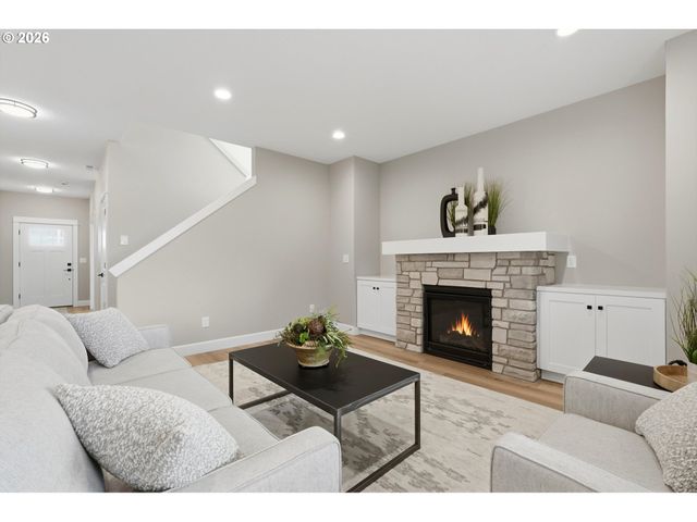 1774 Nw Ammon St, Salem, OR 97304