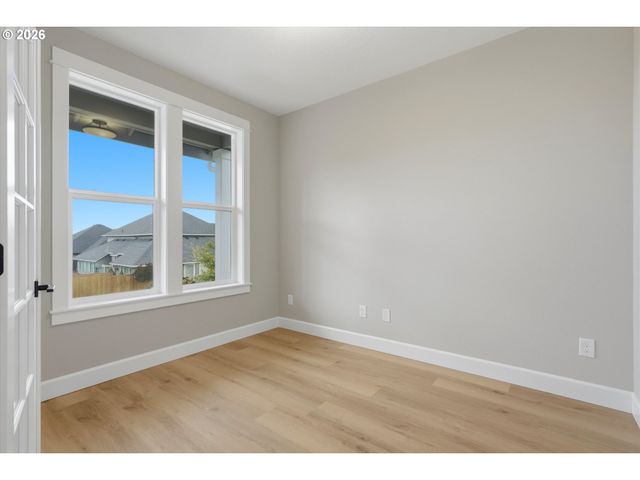 1774 Nw Ammon St, Salem, OR 97304