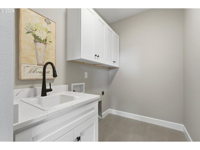 1774 Nw Ammon St, Salem, OR 97304