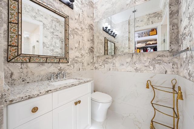 1115 Orinoco Way, Palm Beach Gardens, FL 33410