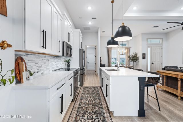 22 ZONAL GERANIUM Trail, Palm Coast, FL 32164