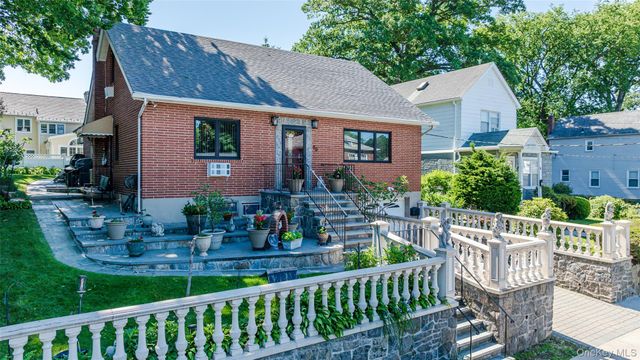 84 Ridgewood Avenue, Yonkers, NY 10704