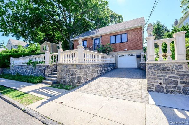 84 Ridgewood Avenue, Yonkers, NY 10704