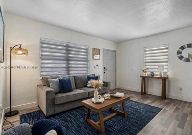 1021 NW 37th Ave, Miami, FL 33125