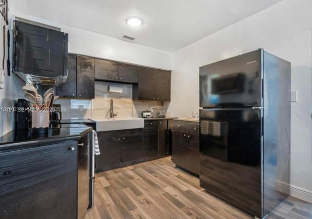 1021 NW 37th Ave, Miami, FL 33125