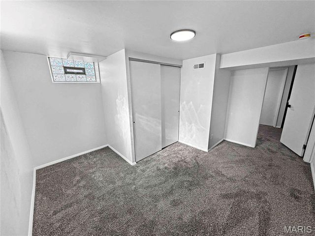 3755 Park Crest Drive, St Louis, MO 63125