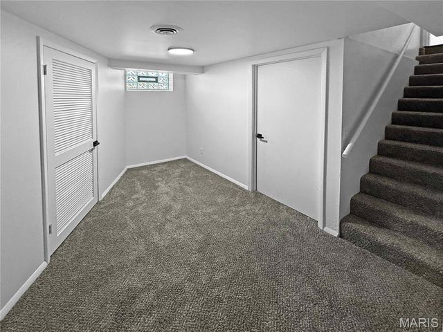 3755 Park Crest Drive, St Louis, MO 63125