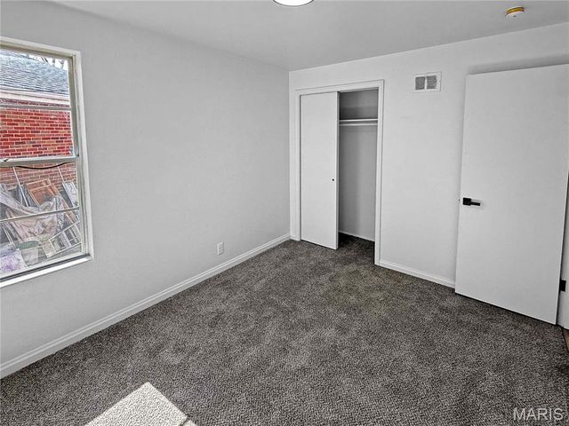 3755 Park Crest Drive, St Louis, MO 63125