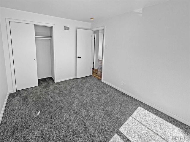 3755 Park Crest Drive, St Louis, MO 63125