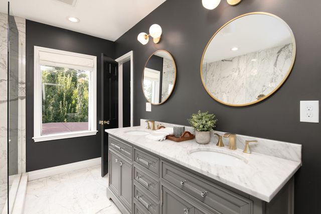 1060 Cooper Drive, Lexington, KY 40502