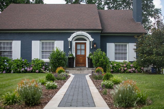 1060 Cooper Drive, Lexington, KY 40502