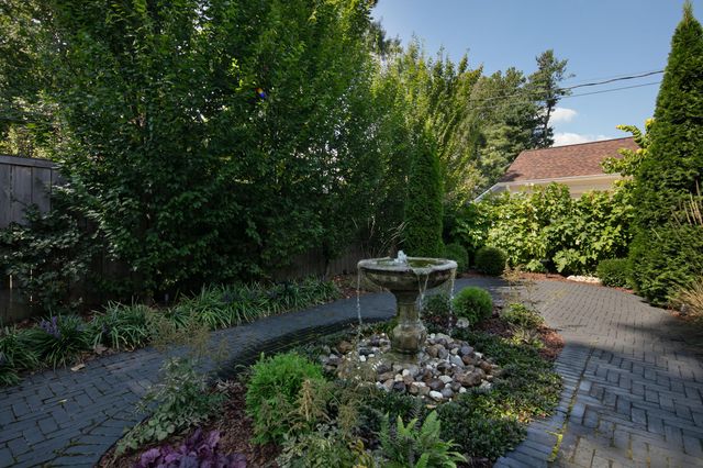 1060 Cooper Drive, Lexington, KY 40502