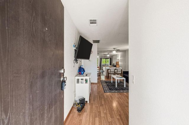 2822 N Auburn Court 205, Palm Springs, CA 92262