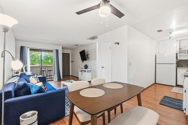 2822 N Auburn Court 205, Palm Springs, CA 92262