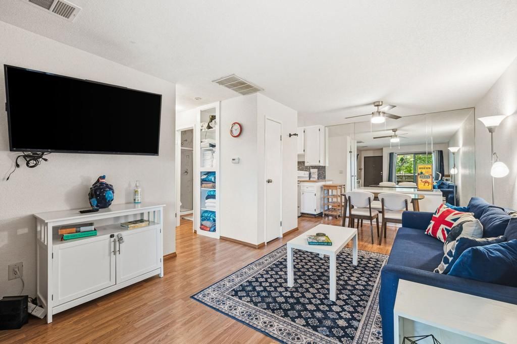 2822 N Auburn Court 205, Palm Springs, CA 92262