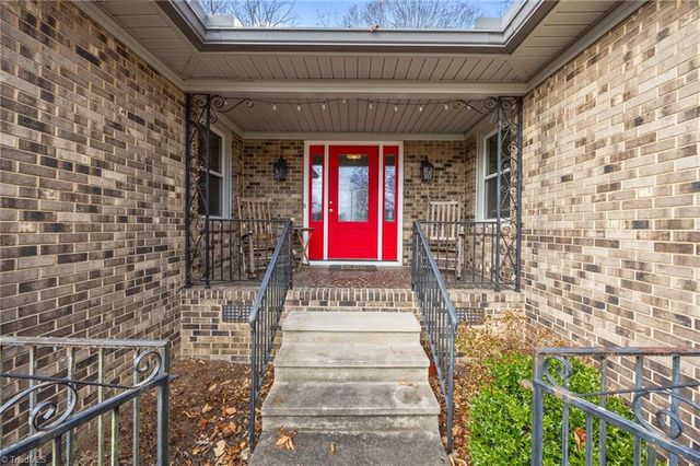 1625 Robinhood Drive, Burlington, NC 27217