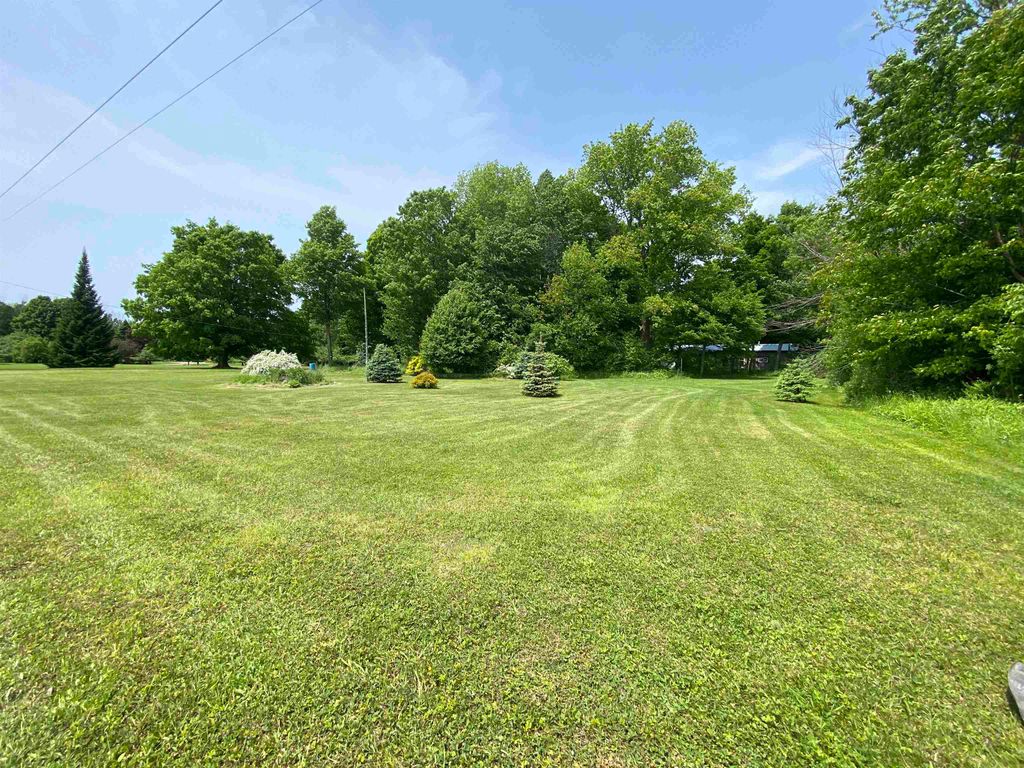 208 Little Woods Road, Alburgh, VT 05440