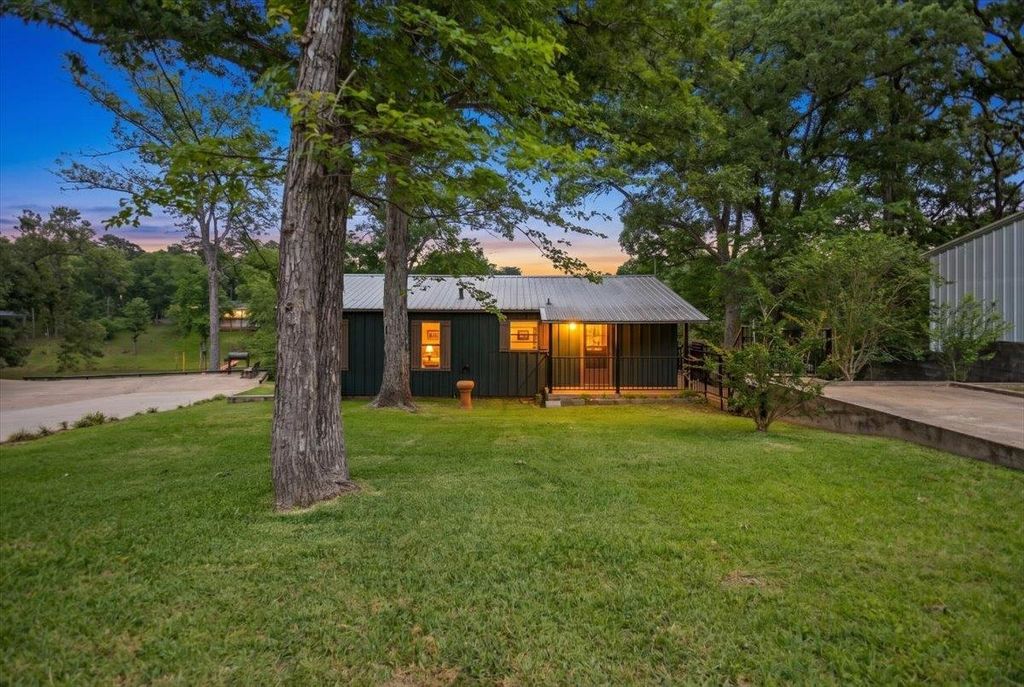 325 Tangiers Rd., Jefferson, TX 75657