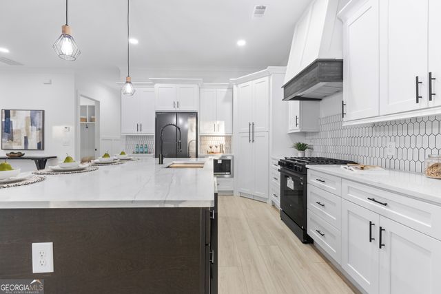 171 Honeysuckle Circle, Lawrenceville, GA 30046