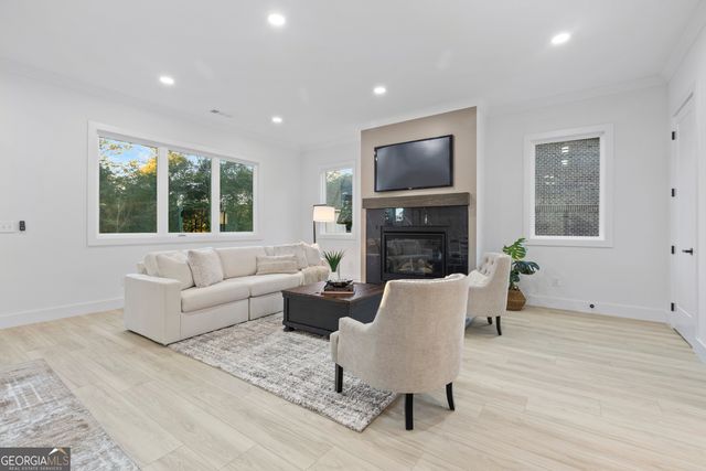 171 Honeysuckle Circle, Lawrenceville, GA 30046