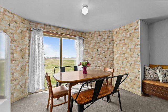 3829 LOST DAUPHIN ROAD, De Pere, WI 54115