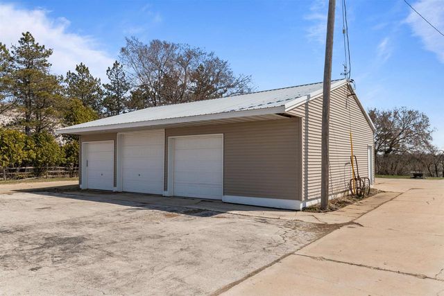 3829 LOST DAUPHIN ROAD, De Pere, WI 54115