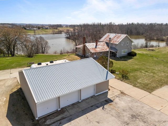 3829 LOST DAUPHIN ROAD, De Pere, WI 54115